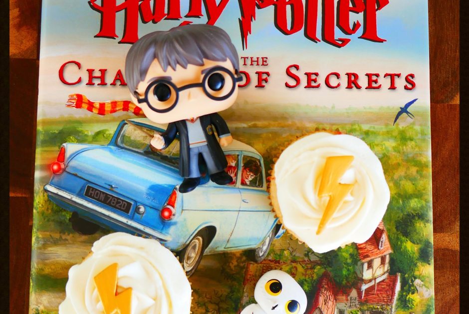 Harry Potter Lightning Cupcakes