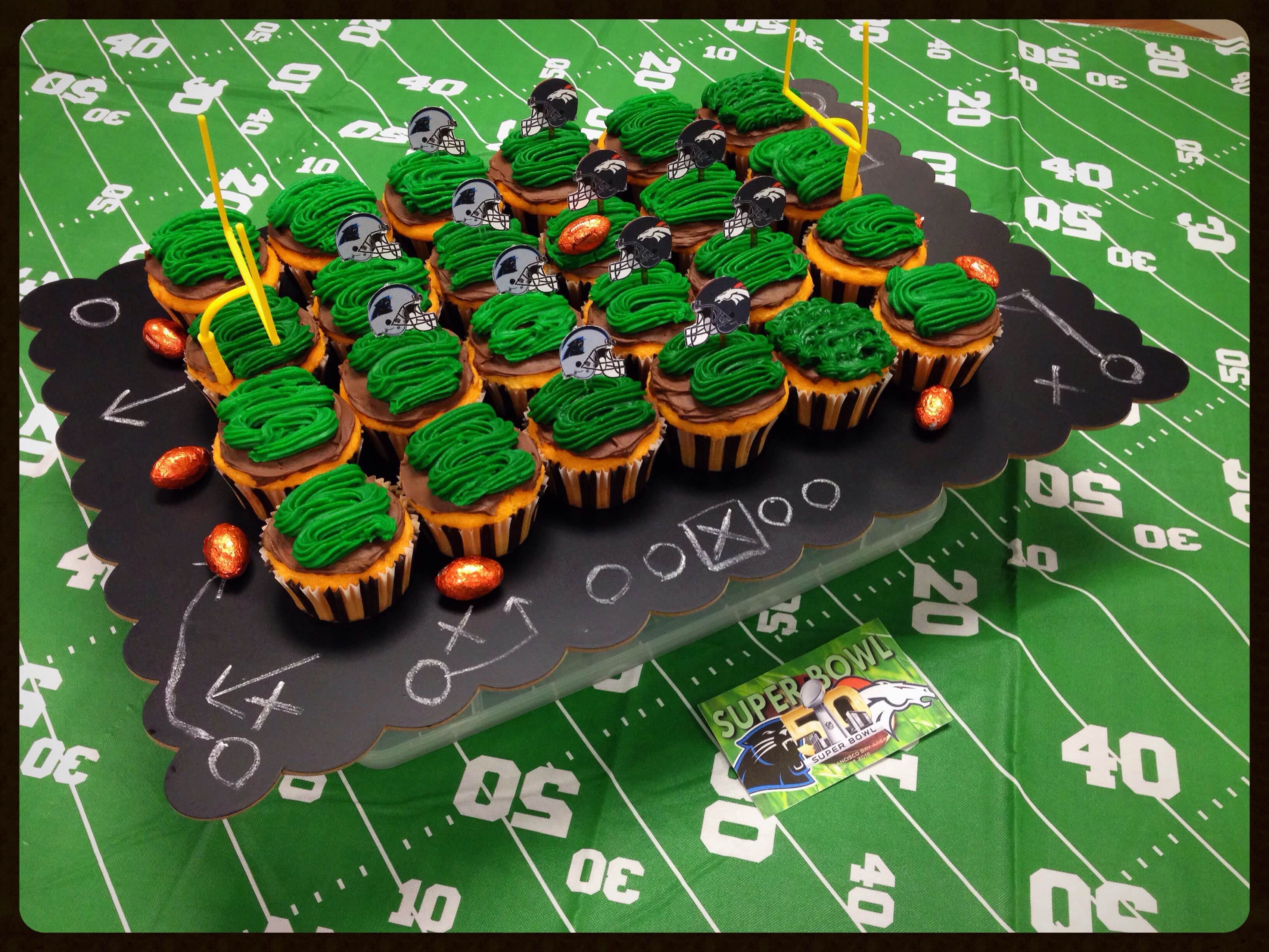 Superbowl cupcakes disply