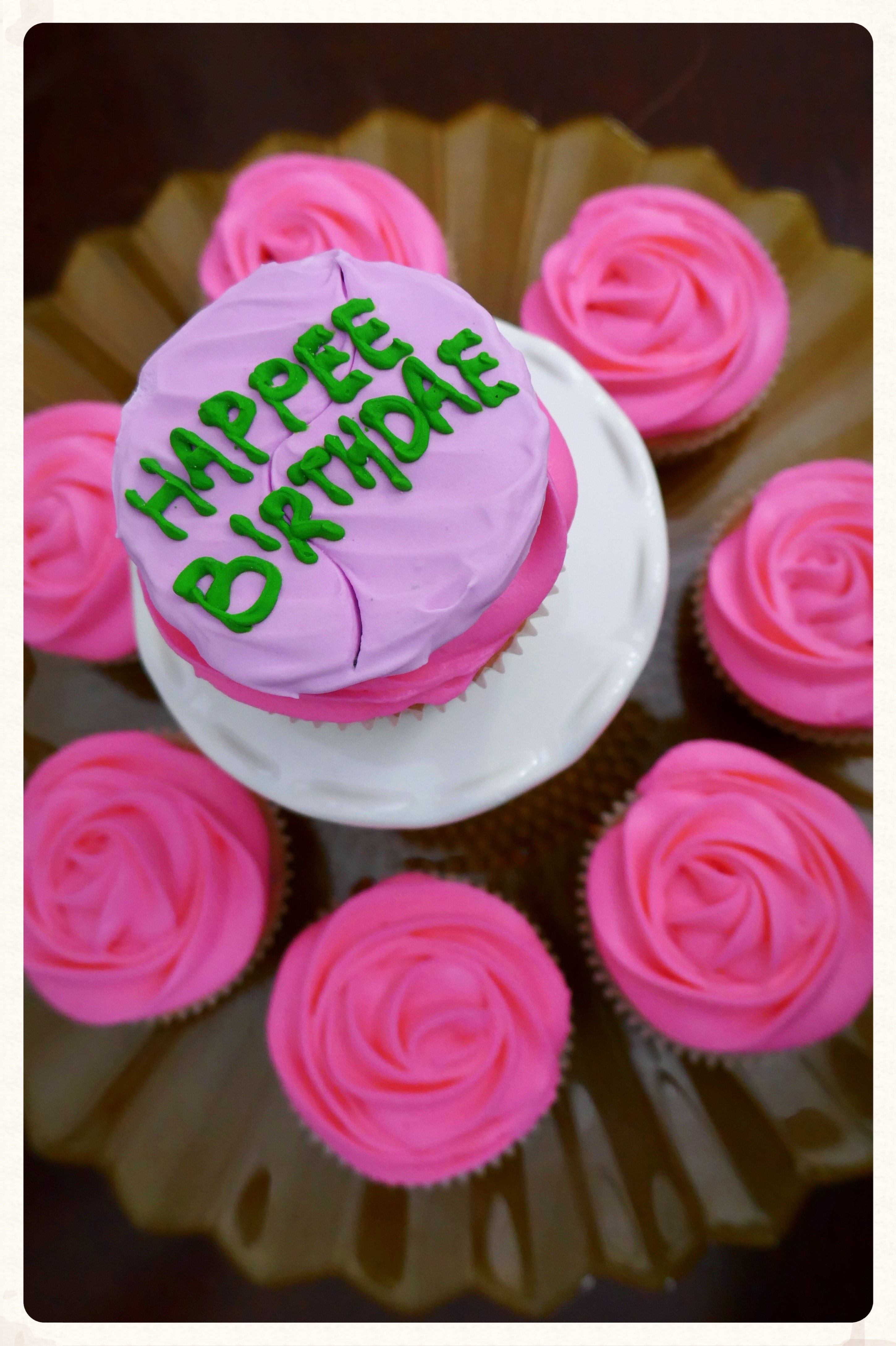Happee Birthdae Cupcakes Pink