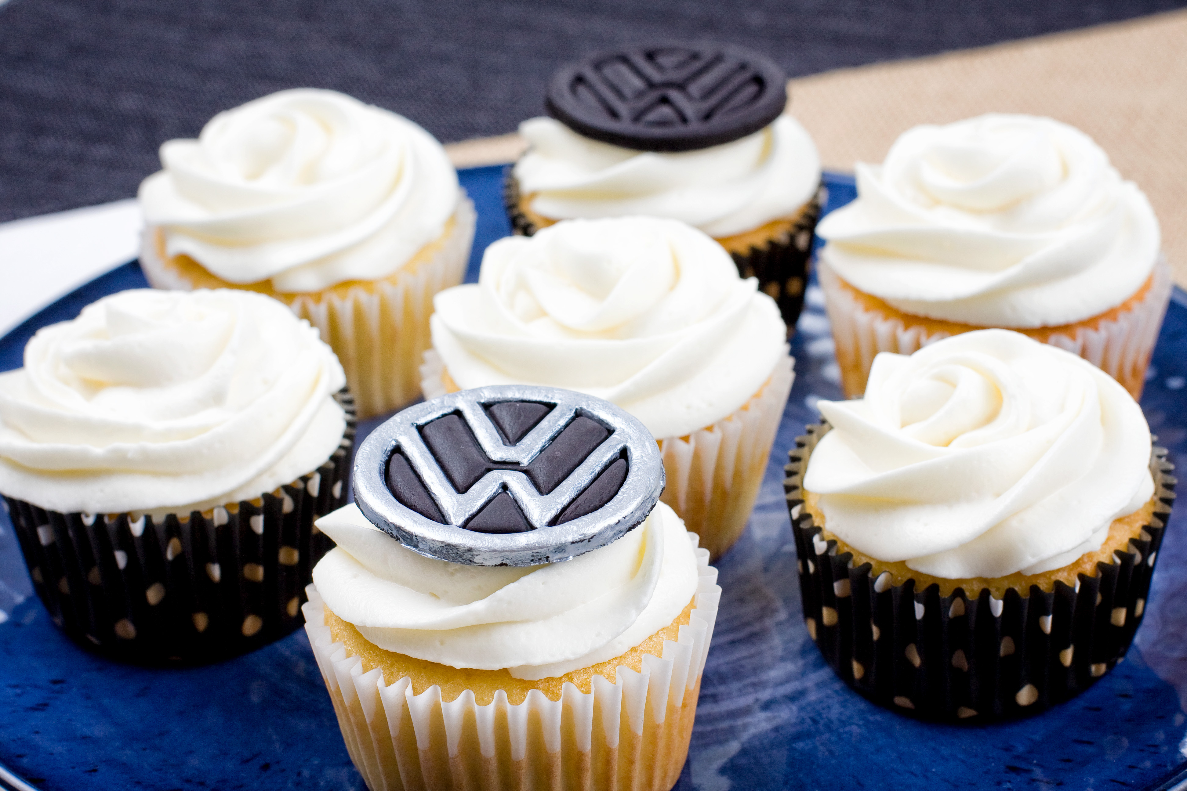 Volkswagen Logo Cupcakes