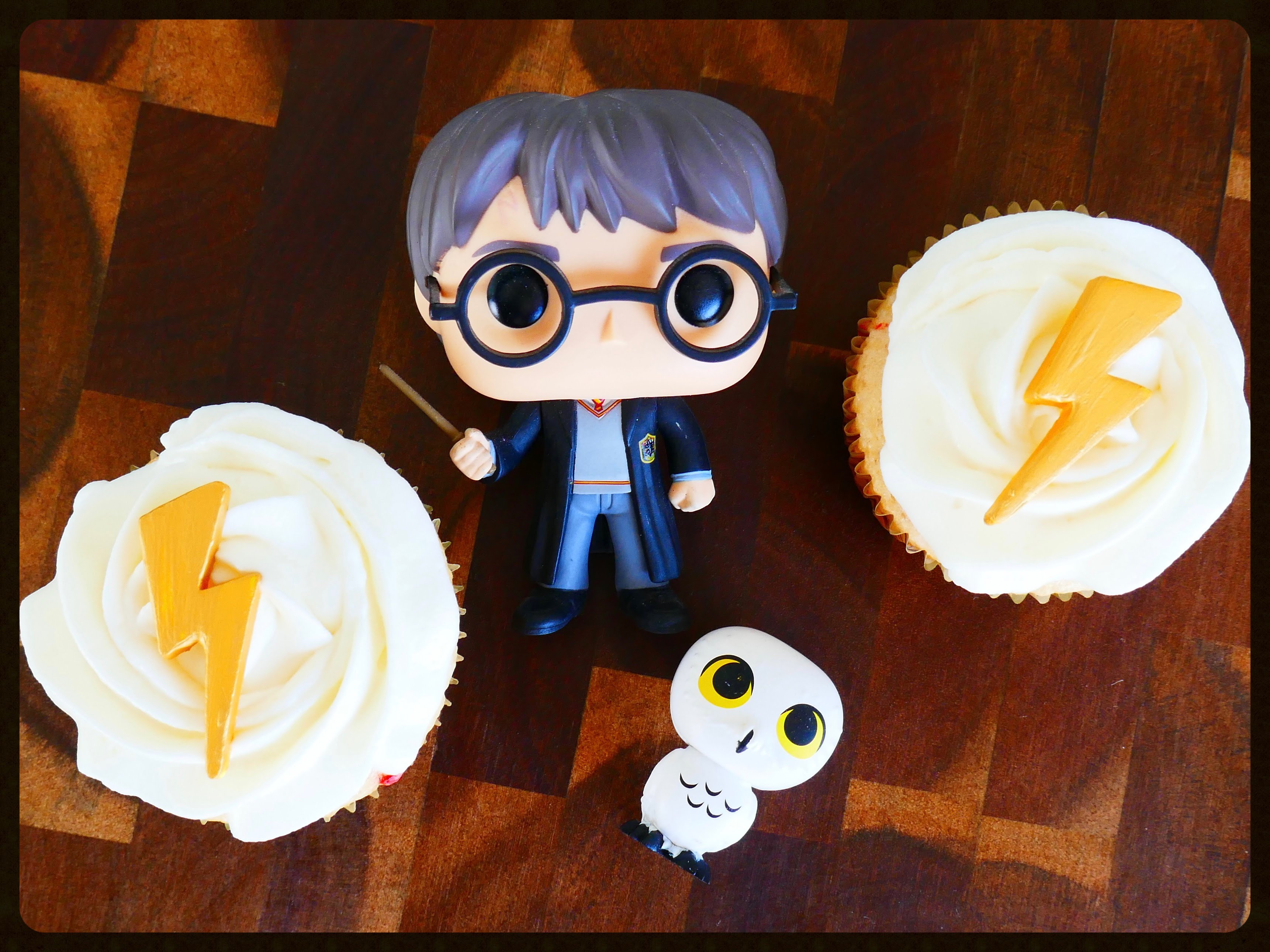 Harry Potter Lightning Cupcakes